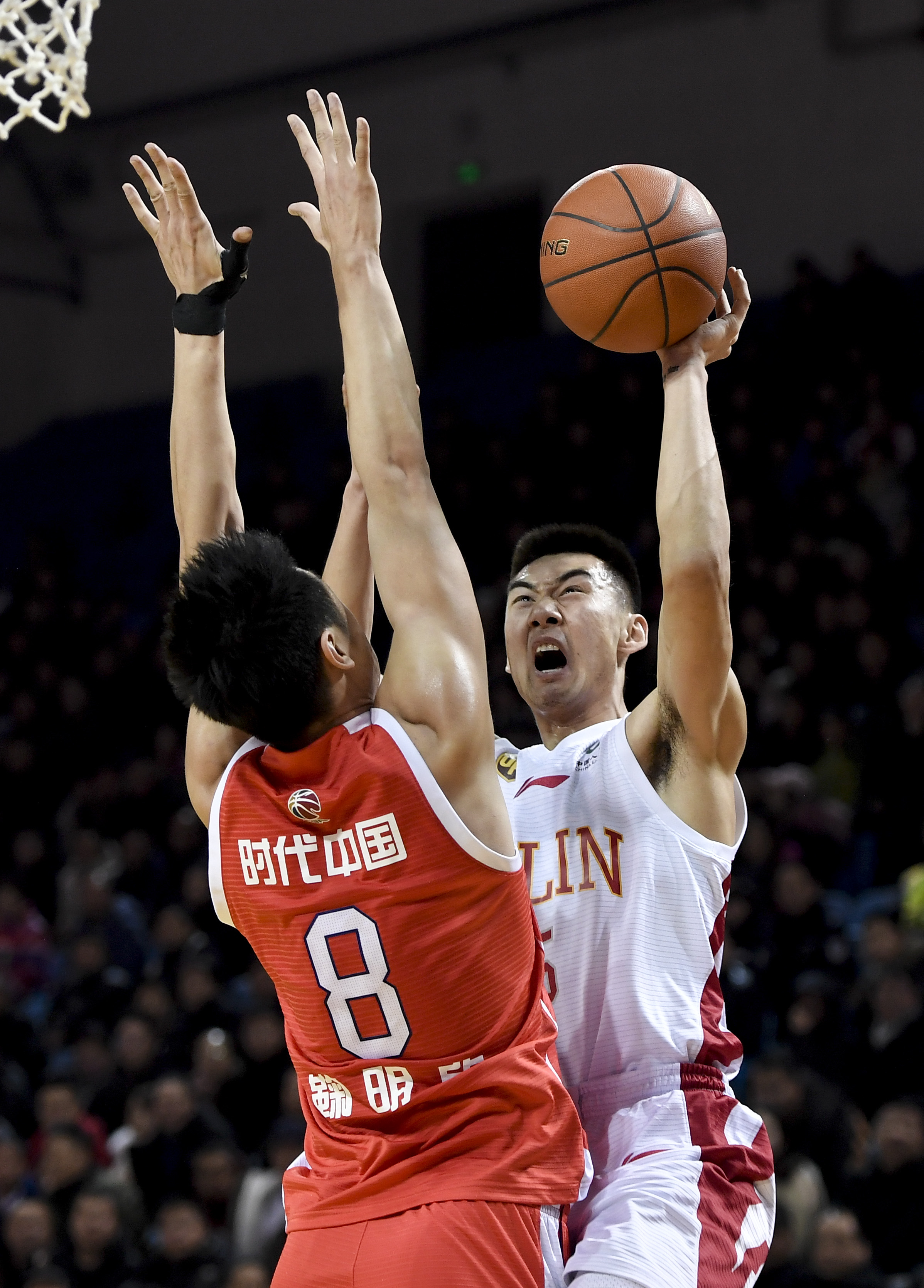 发布会的姿 发布会的姿