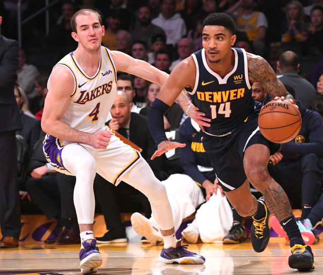 点球点附近 点球点附近